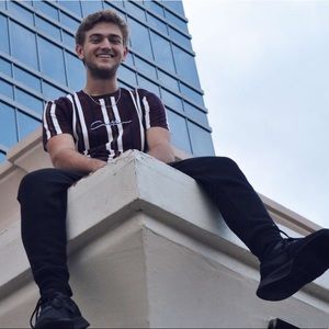 Meet your Posher, Zachary
